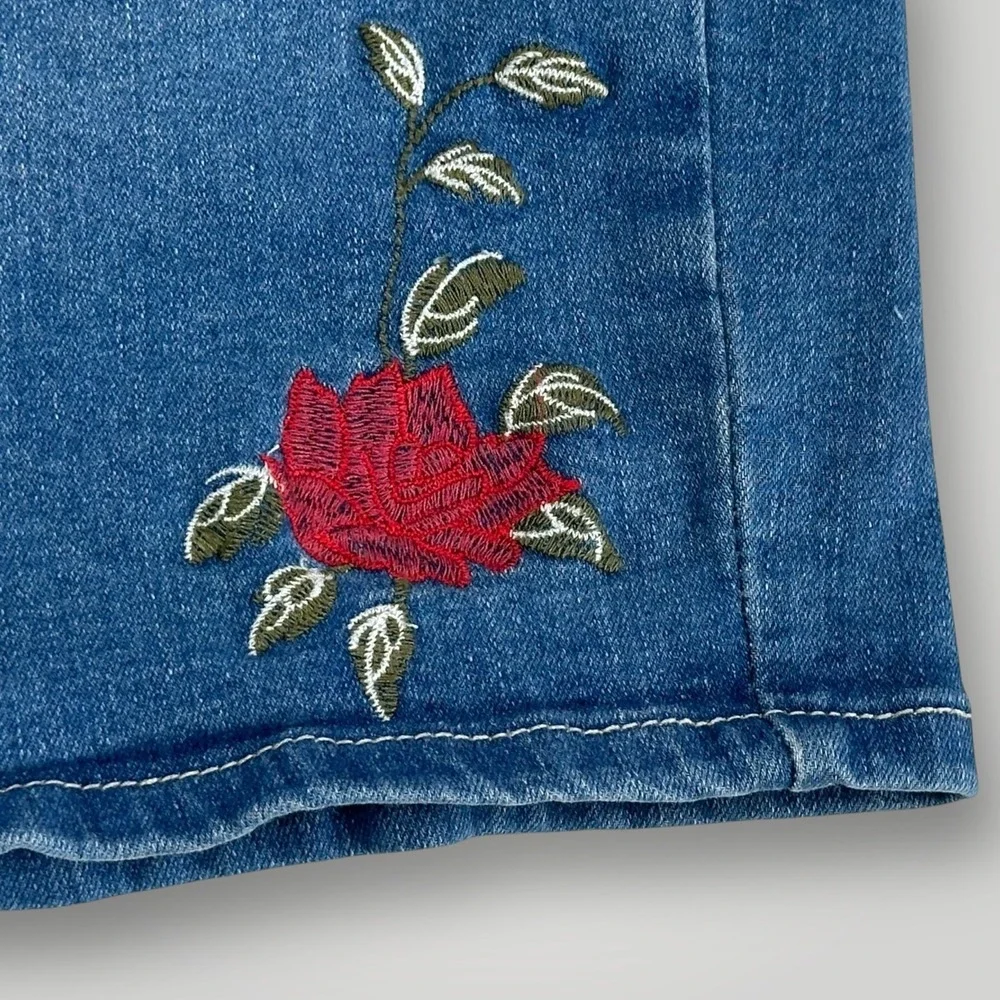 Vintage Violet Mini Skirt Womens Size 3X Blue Denim Floral Embroidered Stretch‎